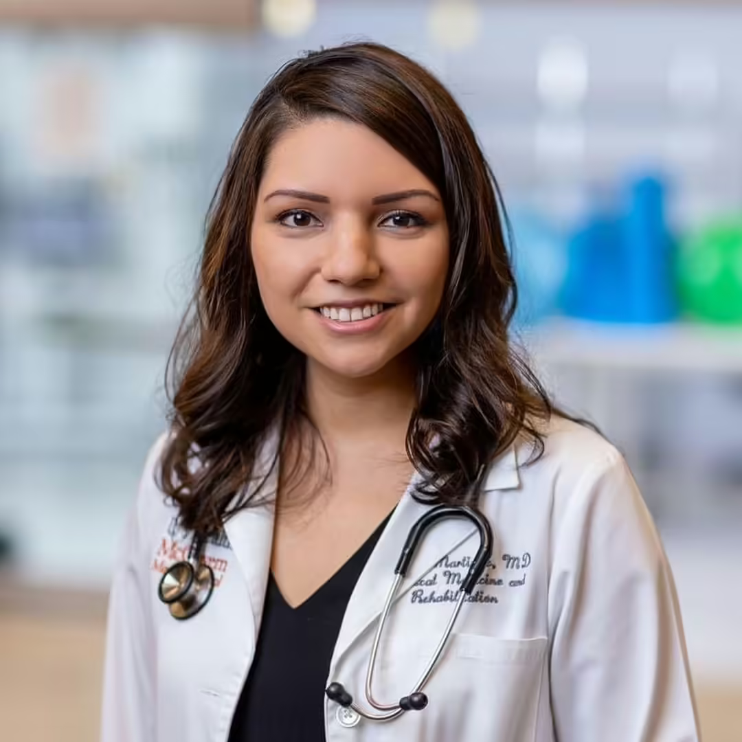 Dr.Claudia Claudia Martinez